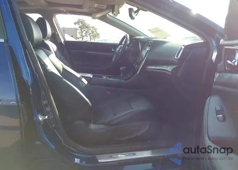 2017 Nissan Maxima 3.5 Platinum z USA, uszkodzony, nr VIN 1N4AA6AP1HC422164